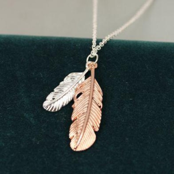 Silver plated feather necklace