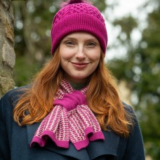 Scandi Knitted Neck Wrap Cerise and Pale Grey